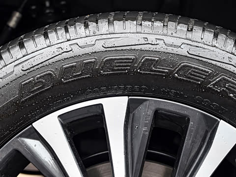 2025�� 700h ��;��