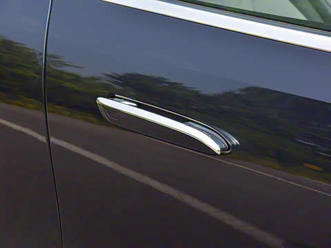 2024�� E 300 L ����˶���