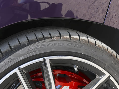 2025�� M240i xDrive