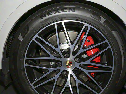 2025�� Cayenne Coup�� S E-Hybrid 3.0T