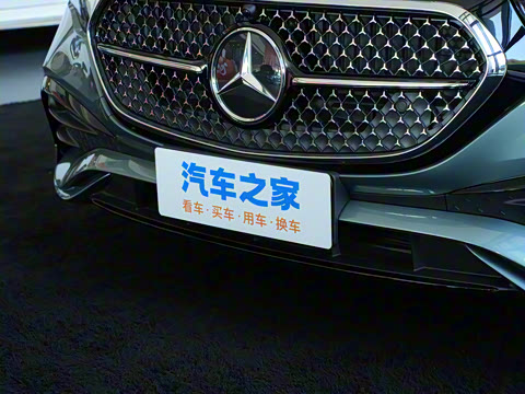 2025�� �Ŀ� E 260 �˶���