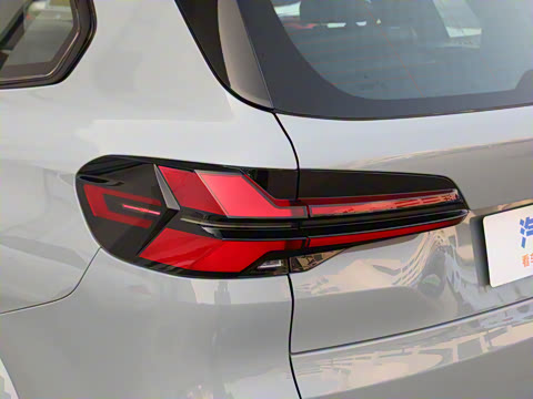 2023�� X5 M ������