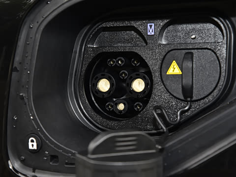 2025�� Max ���̰�