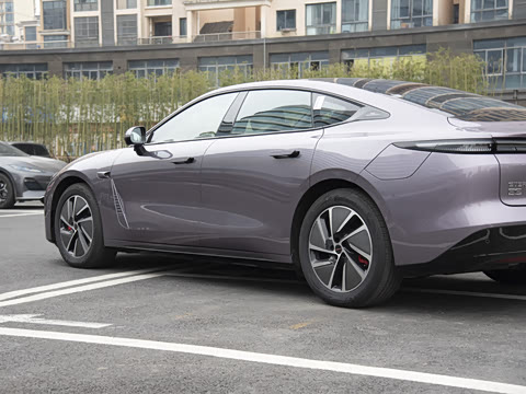 2025�� ���� Ultra �����콢