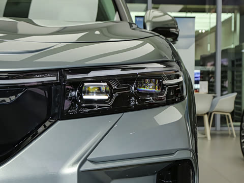 2025�� 318 259km ����̽����