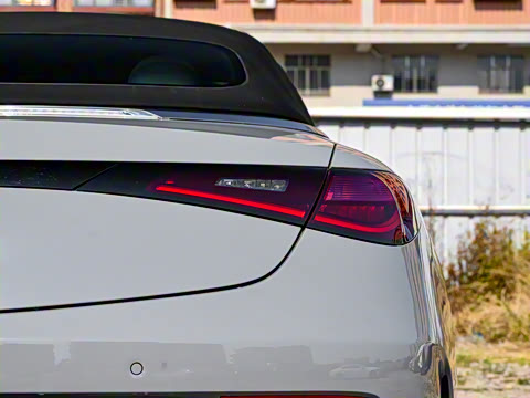 2025�� CLE 260 ������ܳ�