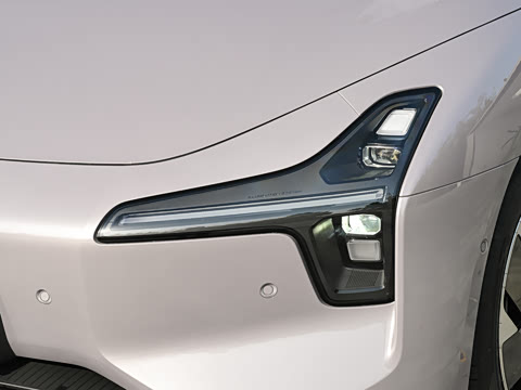 2025�� 600 �������� Max