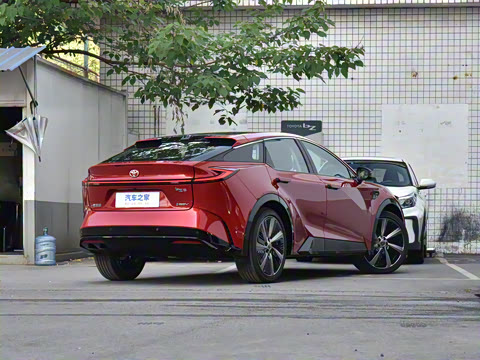 2025�� 550 PRO���а�