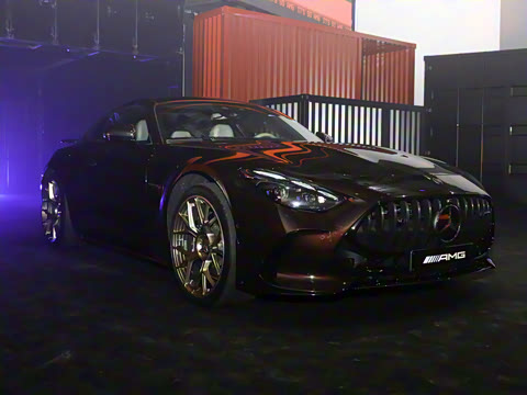 2025�� AMG GT 63 4MATIC+