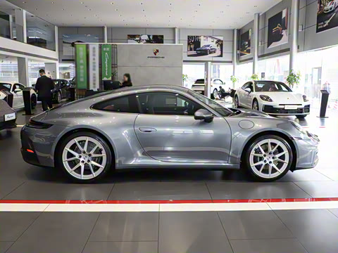 2025�� Carrera 3.0T