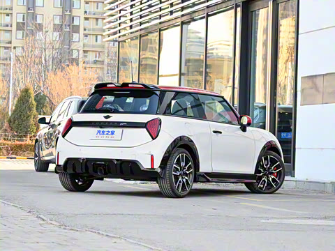 2025�� JOHN COOPER WORKS