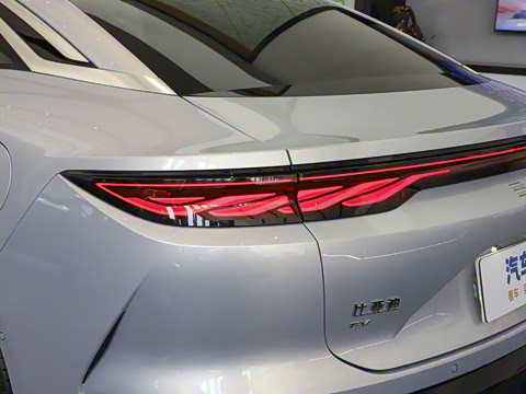 2025�� EV 701KM�����״��콢��