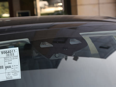 2025�� E 300 �������˶���