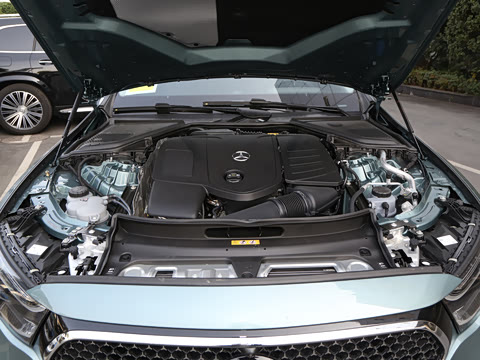 2025�� E 300 �������˶���