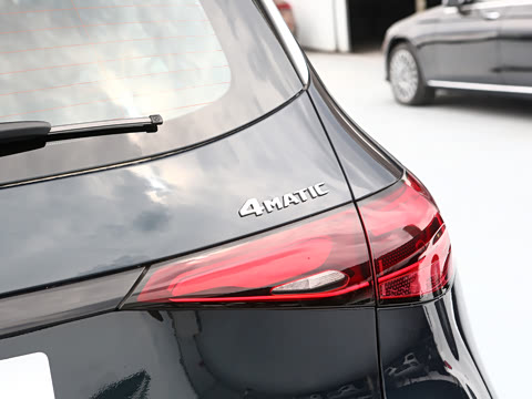 2024�� GLC 260 L 4MATIC ������ 5��