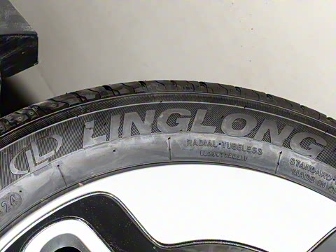 2025�� Mate 300km׷���