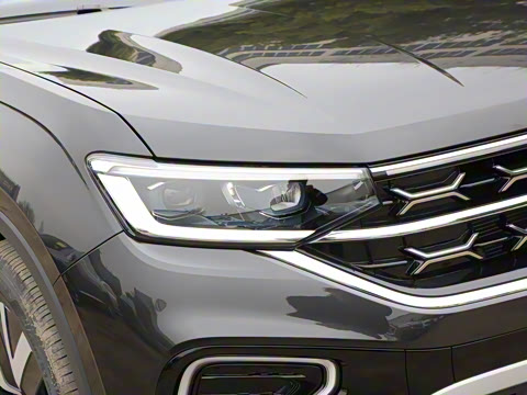 2025�� ������ 300TSI