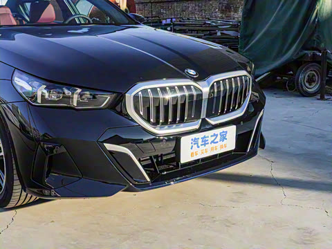 2025�� 530Li ������ M�˶���װ