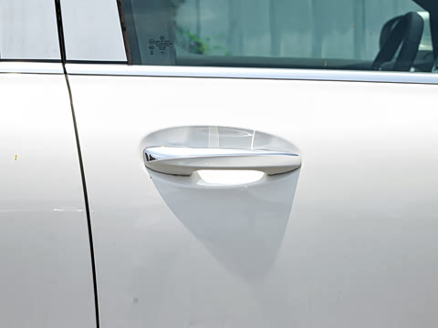 2025�� GLB 220 ������