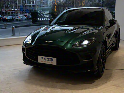 2025�� 4.0T V8 707