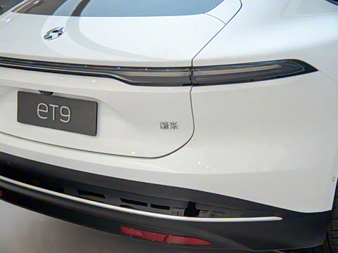 2025�� 102kWh ǩ����