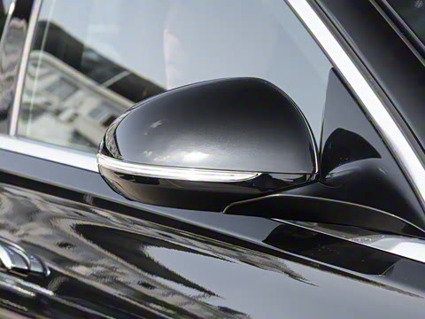 2025�� S 400 L ������