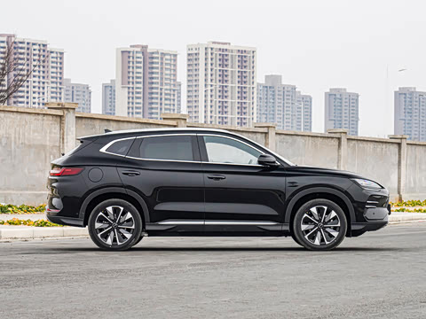 2025�� EV �Ǽݰ� 605km �콢��