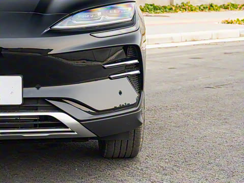 2025�� EV �Ǽݰ� 605km �콢��