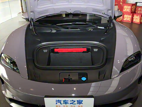 2024�� Taycan 4 Cross Turismo