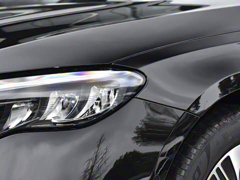 2025�� �Ŀ� E 300 L ������