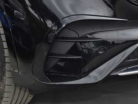 2025�� �Ŀ� GLC 260 L 4MATIC ������