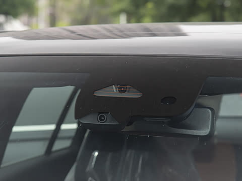 2025�� �Ŀ� GLC 260 4MATIC ����SUV