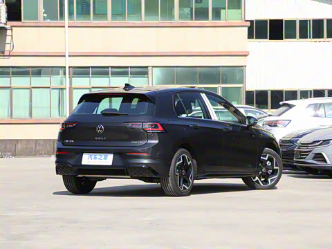 2025�� 300TSI R-Line