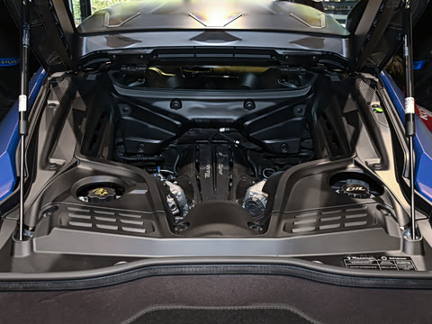 2024�� GT2 Stradale