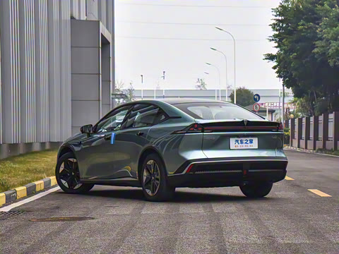 2025�� ���羫Ӣ��