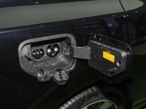 2025�� 636Ultra����� 5��