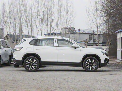 2025�� ������ 330TSI