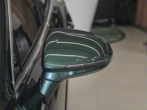 2024�� V8 Edition 8