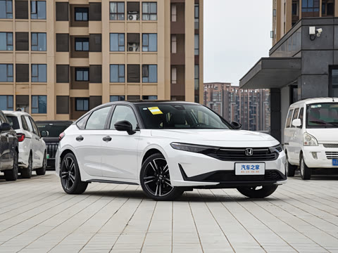 2025�� HATCHBACK 240TURBO �ֶ��ھ���