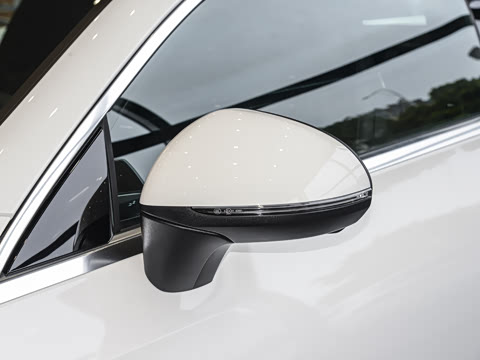 2025�� CLE 300 4MATIC �����ͽ��ܳ�