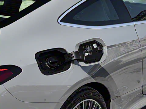 2025�� CLE 260 ���ܳ�