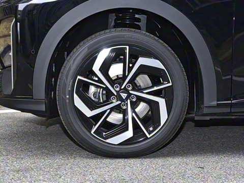 2025�� 628Max ��ΪǬ���Ǽ�ADS SE�����