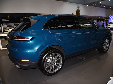 2025�� Cayenne 3.0T