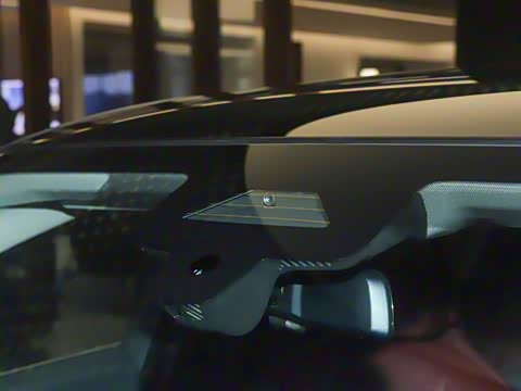 2023�� 735Li M�˶���װ