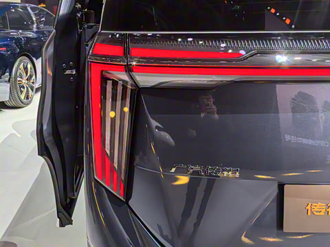 2025�� Ǭ��ϵ�� Ultra ͷ�Ȳ�