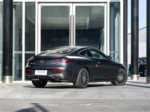 2025�� CLE 300 4MATIC �����ͽ��ܳ�