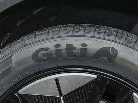 2025�� 520Max ��ΪǬ���Ǽ�ADS SE�����