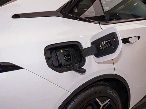 2025�� 300Ultra  �����Ǽ�AD PRO���̰�