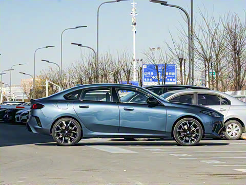 2025�� 225L M�˶���ҹ��װ