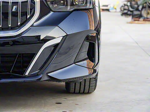 2025�� eDrive 40L M�˶���װ